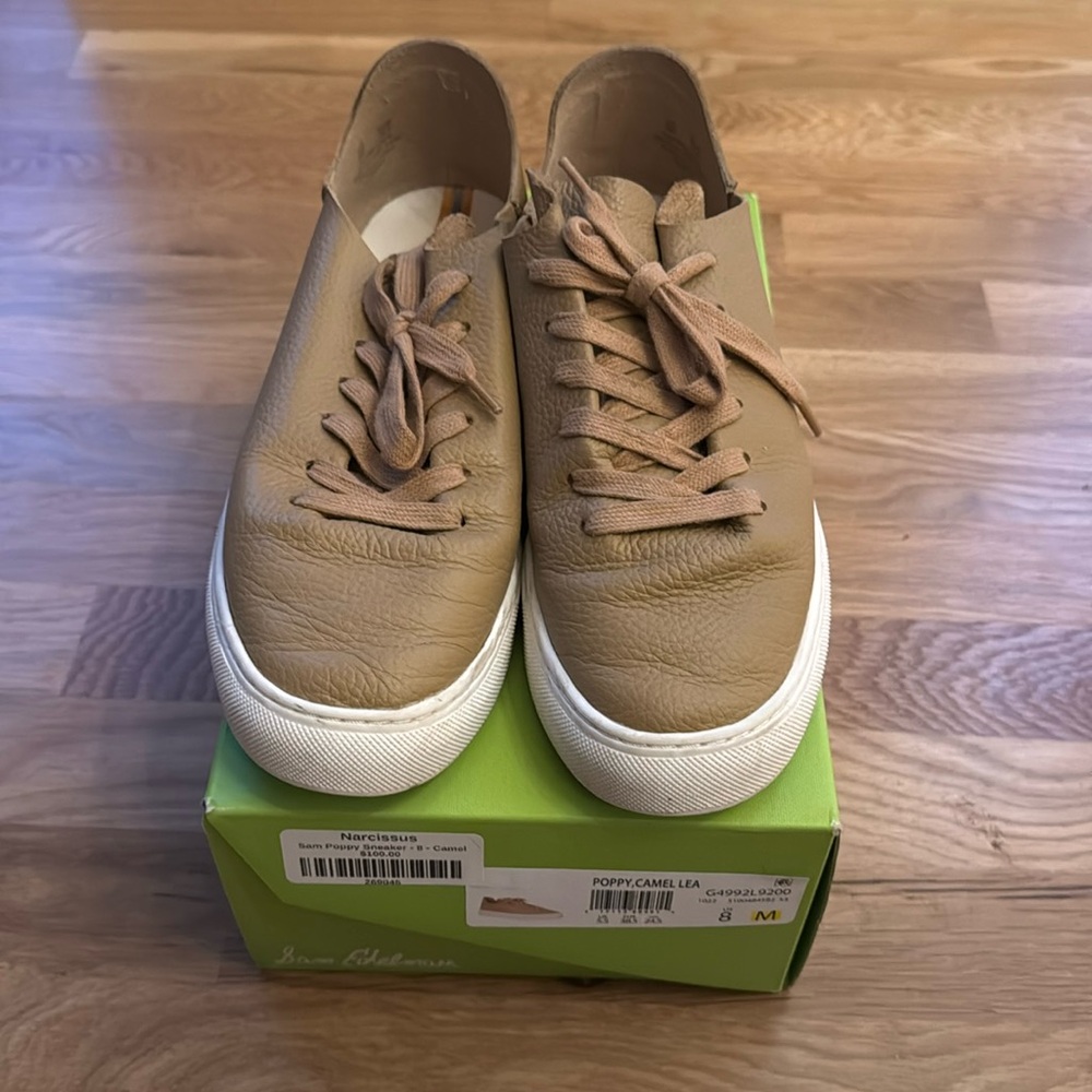 Sam Edelman “Poppy” sneaker